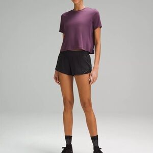 Lululemon Hotty Hot 2.5” Inseam Short In Black Size 6